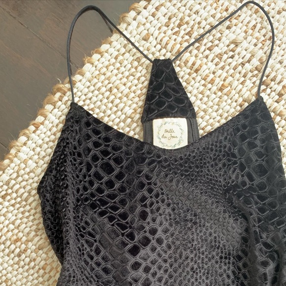 Black Velvet Top, Size S - Picture 3 of 3